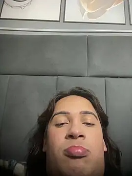 Snapshot of larysinha chatting on 05-26-26, 03:13 larysinha online show from 05-26-26, 03:13