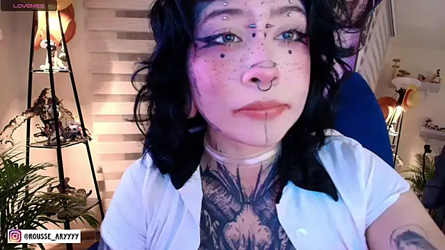 Snapshot of AryRousse chatting on 06-05-26, 03:35 AryRousse online show from 06-05-26, 03:35