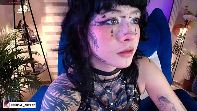 Snapshot of AryRousse chatting on 06-17-26, 02:36 AryRousse online show from 06-17-26, 02:36