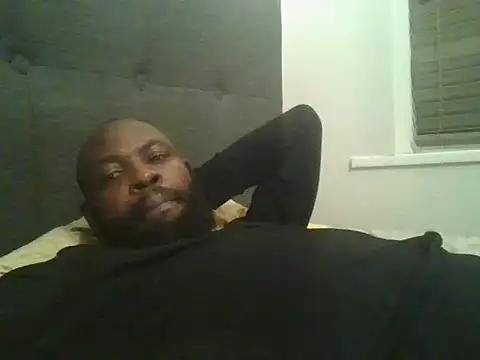 Snapshot of smartfuck777 chatting on 12-18-25, 02:39 smartfuck777 online show from 12-18-25, 02:39