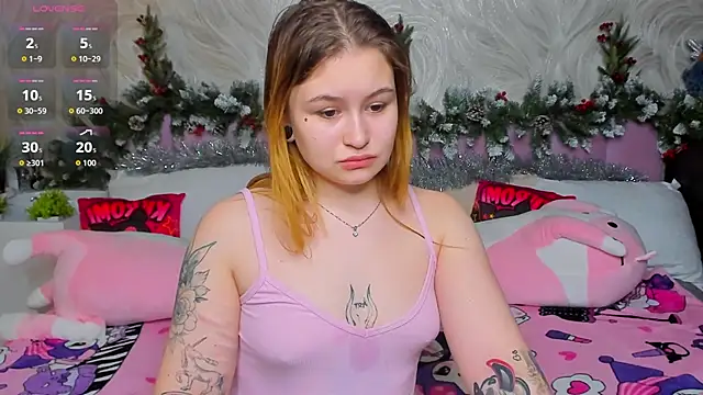 MilanaXHoney online show from 12-21-25, 01:13