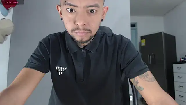 BASTIAN NICOLAS  online show from 04-28-26, 03:39