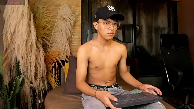 isaac grimm online show from 01-11-26, 03:11