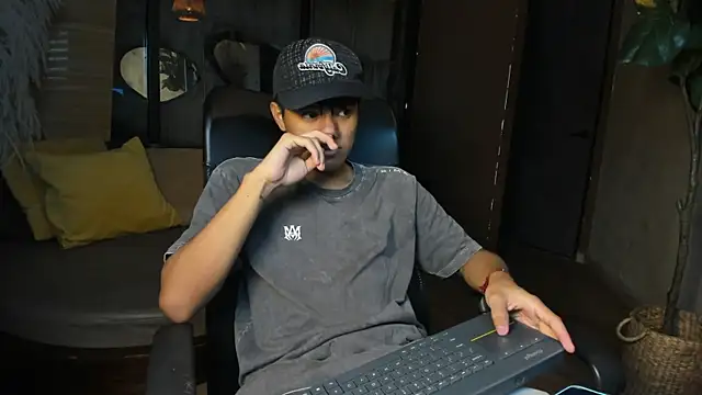 isaac grimm online show from 02-25-26, 03:27