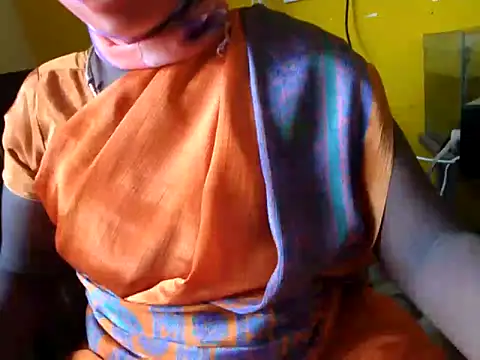 Snapshot of tamil_sumathi chatting on 06-15-26, 05:09 tamil sumathi online show from 06-15-26, 05:09