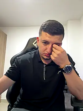 Liam jones10 online show from 12-14-25, 05:02