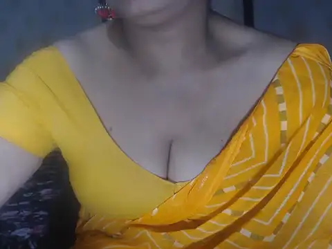 Snapshot of Hotronita123 chatting on 12-18-25, 05:35 Hotronita123 online show from 12-18-25, 05:35