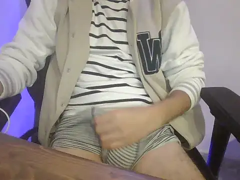 Snapshot of dark_blue90 chatting on 12-02-25, 11:04 dark blue90 online show from 12-02-25, 11:04