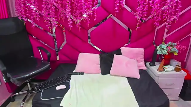 Alexa Sanz online show from 02-12-26, 09:43