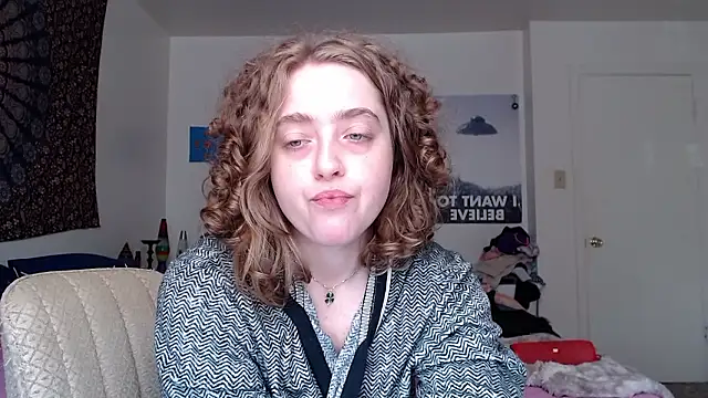Snapshot of DeliaBlew chatting on 02-09-26, 02:54 DeliaBlew online show from 02-09-26, 02:54