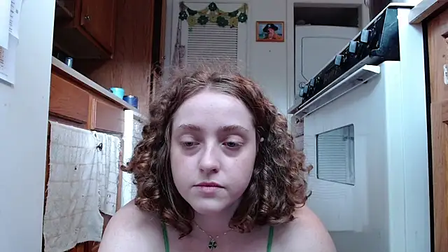Snapshot of DeliaBlew chatting on 05-22-26, 04:23 DeliaBlew online show from 05-22-26, 04:23