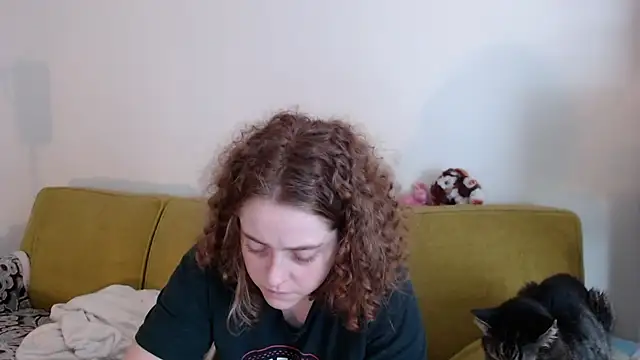 Snapshot of DeliaBlew chatting on 05-24-26, 12:32 DeliaBlew online show from 05-24-26, 12:32
