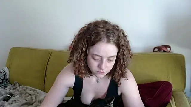 Snapshot of DeliaBlew chatting on 05-30-26, 02:14 DeliaBlew online show from 05-30-26, 02:14