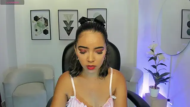 Snapshot of alana_martiins chatting on 04-10-26, 07:07 alana martiins online show from 04-10-26, 07:07