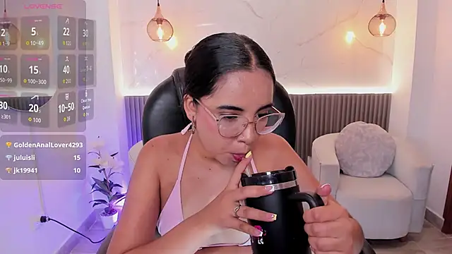 alana martiins online show from 06-28-26, 07:09