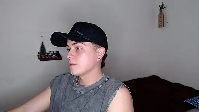 Snapshot of oak_david chatting on 12-17-25, 11:55 oak david online show from 12-17-25, 11:55