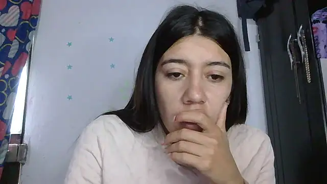 Snapshot of TaylorLove- chatting on 12-04-25, 11:41 TaylorLove- online show from 12-04-25, 11:41