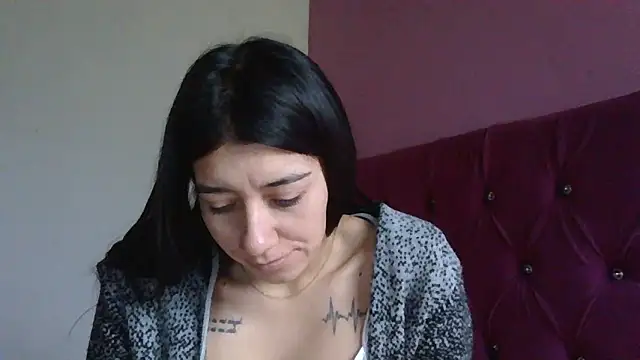 Snapshot of TaylorLove- chatting on 12-20-25, 11:50 TaylorLove- online show from 12-20-25, 11:50