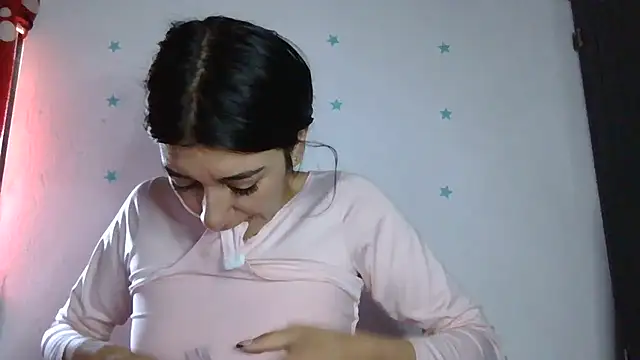 Snapshot of TaylorLove- chatting on 01-09-26, 01:14 TaylorLove- online show from 01-09-26, 01:14