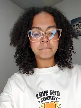 Snapshot of __VioletaHeaven__ chatting on 03-02-26, 11:06 VioletaHeaven online show from 03-02-26, 11:06