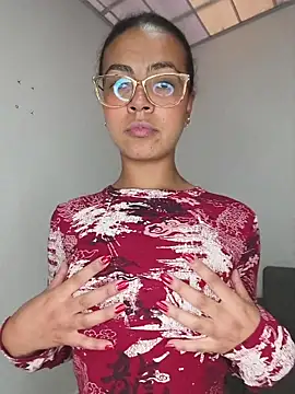 Snapshot of __VioletaHeaven__ chatting on 03-18-26, 08:56 VioletaHeaven online show from 03-18-26, 08:56