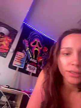 Snapshot of chicagoariana chatting on 12-01-25, 04:34 chicagoariana online show from 12-01-25, 04:34