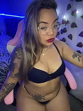 Lindalatina2001 online show from 03-02-26, 02:14