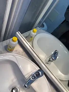 CorrectBrook76 online show from 12-01-25, 07:19