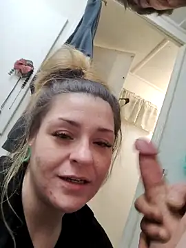 Snapshot of xKittenPawz chatting on 12-16-25, 06:40 xKittenPawz online show from 12-16-25, 06:40