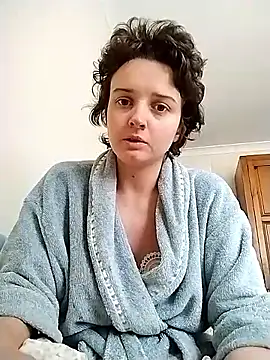 Snapshot of Amy01112 chatting on 06-11-26, 01:20 Amy01112 online show from 06-11-26, 01:20