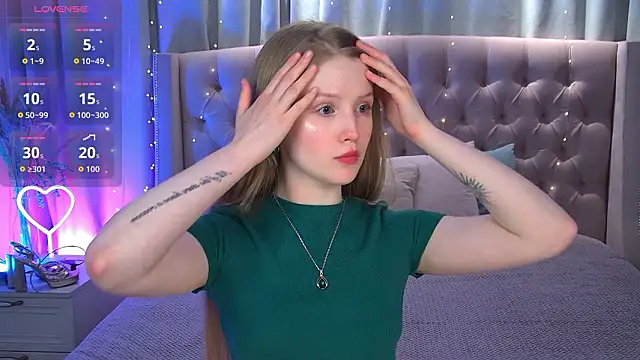 Snapshot of LilianHoward chatting on 03-20-26, 11:59 LilianHoward online show from 03-20-26, 11:59