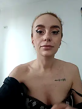 Snapshot of ellie-blue chatting on 12-01-25, 09:14 ellie-blue online show from 12-01-25, 09:14