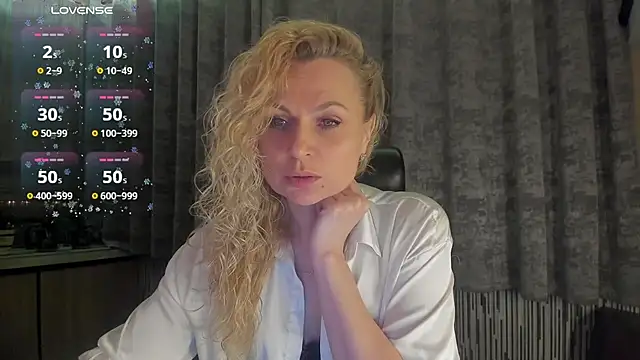 LanaLight x online show from 04-15-26, 08:31