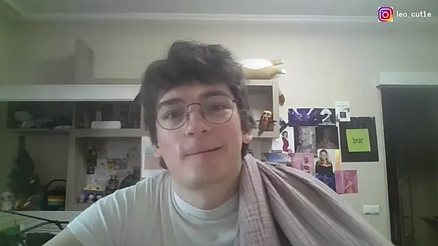 Snapshot of leo_cutie chatting on 05-02-26, 06:40 leo cutie online show from 05-02-26, 06:40