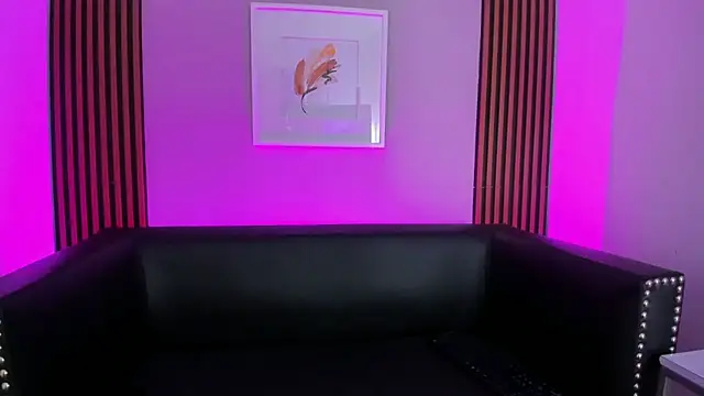 Snapshot of Ariana_collinss chatting on 07-10-26, 11:35 Ariana collinss online show from 07-10-26, 11:35
