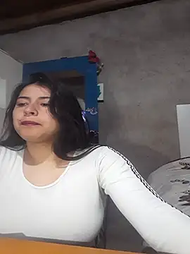 Estefanny Lolyy online show from 06-15-26, 02:25