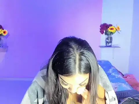 18teenssexy online show from 12-17-25, 11:27