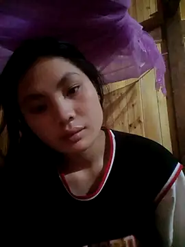 Snapshot of Hilary-123 chatting on 04-22-26, 11:28 Hilary-123 online show from 04-22-26, 11:28