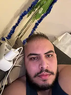 Snapshot of Darnold007 chatting on 12-13-25, 08:47 Darnold007 online show from 12-13-25, 08:47