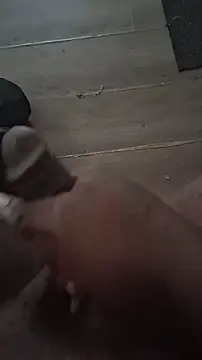 Snapshot of Cbelite1 chatting on 03-04-26, 12:44 Cbelite1 online show from 03-04-26, 12:44