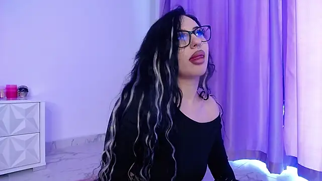 RavenFoxxy online show from 05-30-26, 05:37