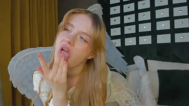 Victori Fox online show from 02-13-26, 01:12