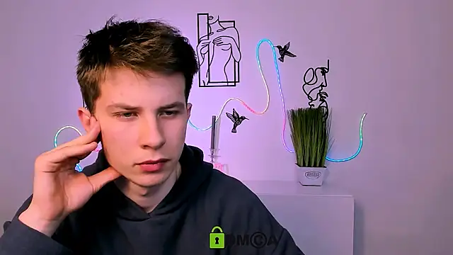 leo valor online show from 12-21-25, 07:15