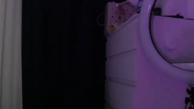 Snapshot of LucyRayy chatting on 02-12-26, 08:04 LucyRayy online show from 02-12-26, 08:04