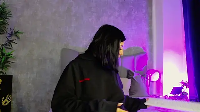 Snapshot of LucyRayy chatting on 02-25-26, 07:56 LucyRayy online show from 02-25-26, 07:56