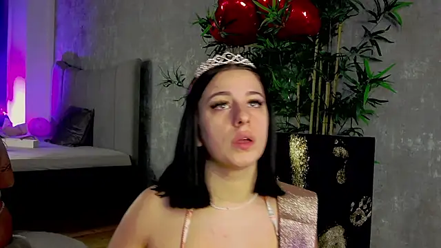 Snapshot of LucyRayy chatting on 03-03-26, 08:26 LucyRayy online show from 03-03-26, 08:26