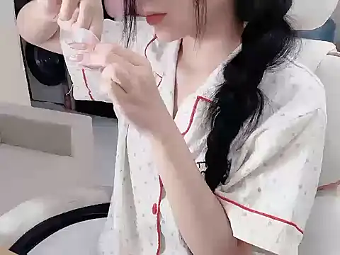 Yuyu-baobei online show from 05-07-26, 05:18