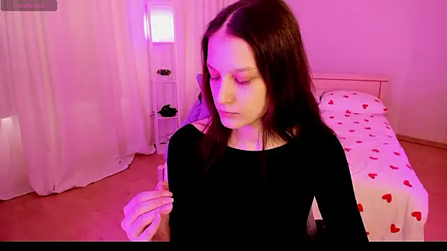 Snapshot of KrisDoeil chatting on 03-15-26, 02:06 KrisDoeil online show from 03-15-26, 02:06