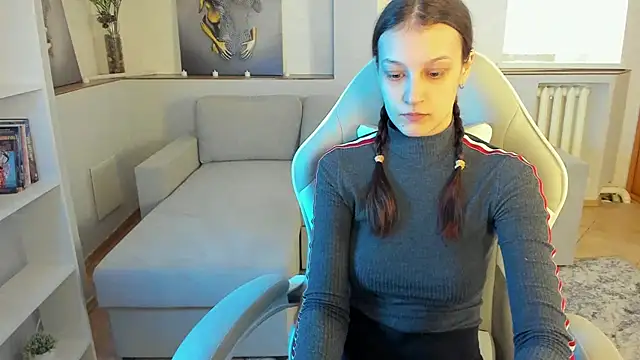 Snapshot of KrisDoeil chatting on 03-31-26, 02:13 KrisDoeil online show from 03-31-26, 02:13