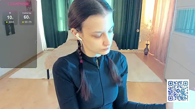 Snapshot of KrisDoeil chatting on 04-14-26, 02:06 KrisDoeil online show from 04-14-26, 02:06